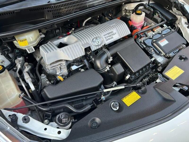 PRIUS ALPHA