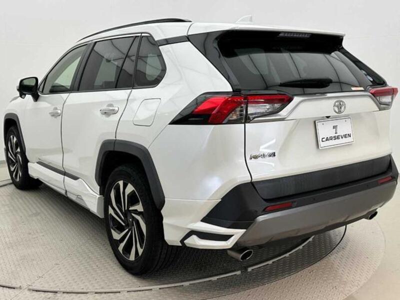 RAV4