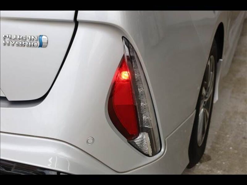 PRIUS PHV