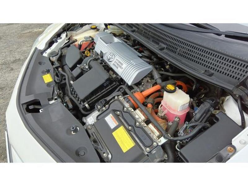 PRIUS ALPHA
