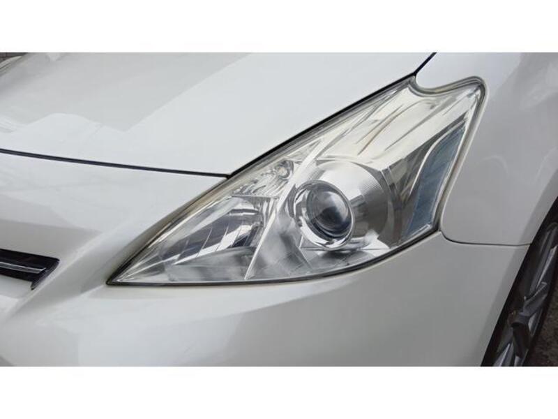 PRIUS ALPHA