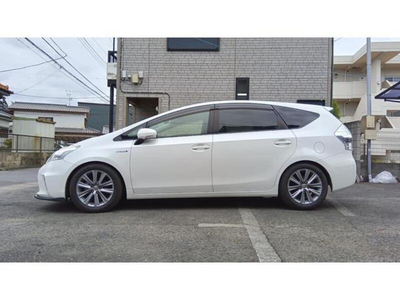 PRIUS ALPHA