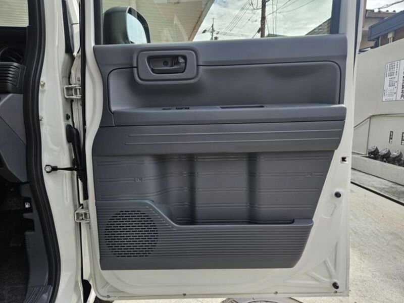 N-VAN