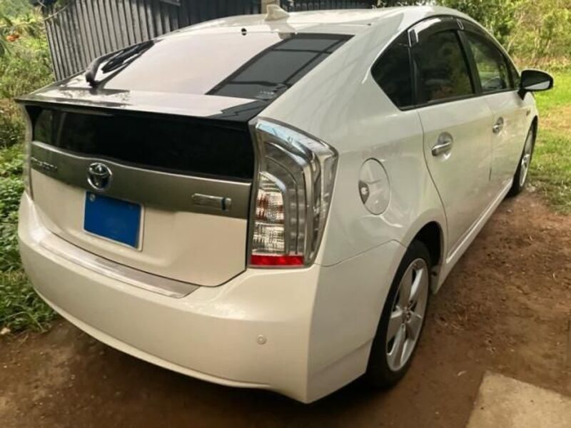 PRIUS PHV