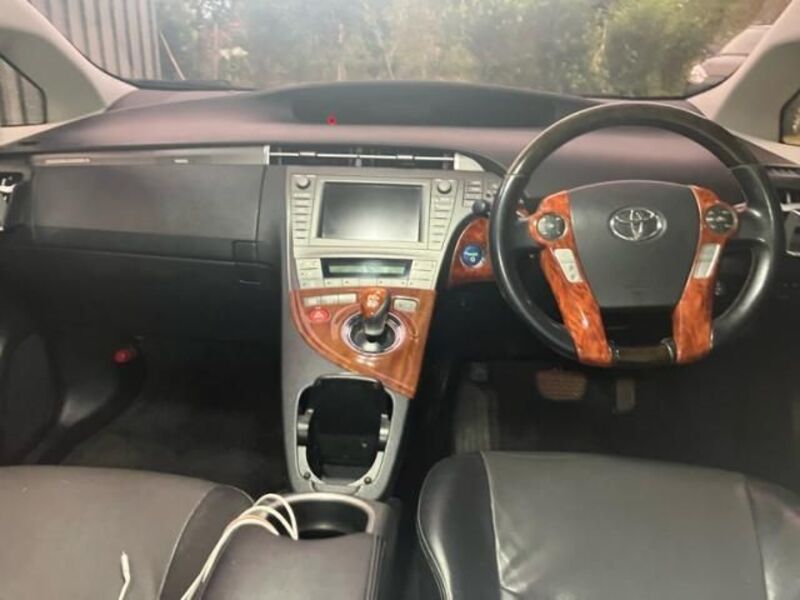 PRIUS PHV