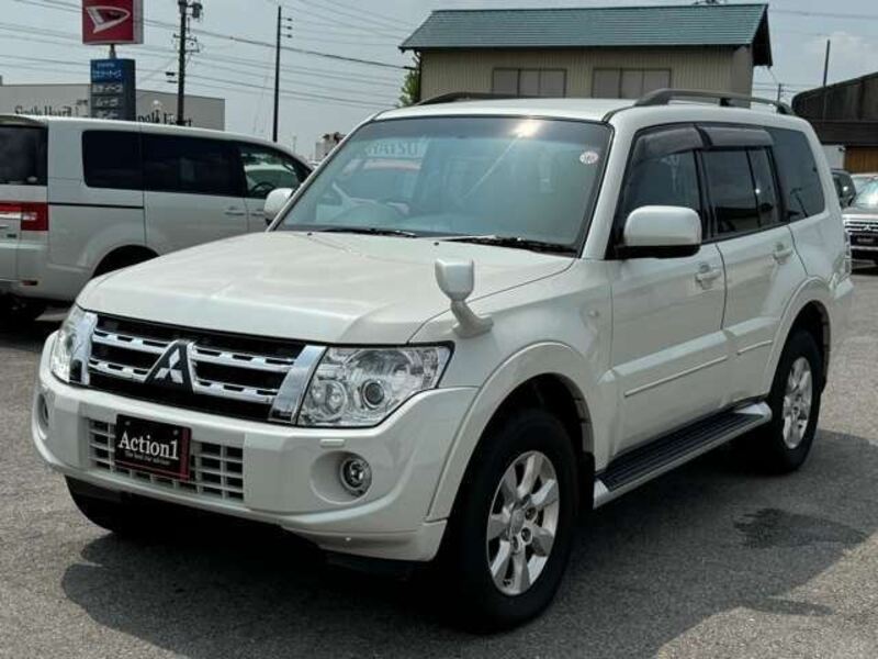 MITSUBISHI PAJERO