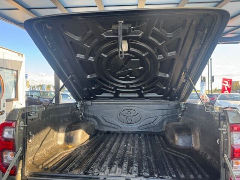 HILUX