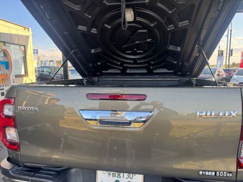 HILUX