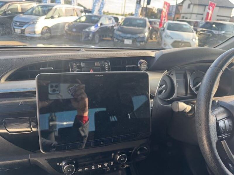 HILUX