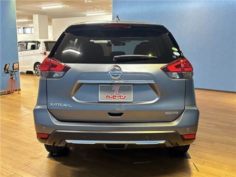 X-TRAIL