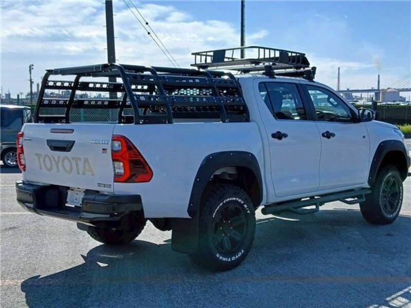 HILUX