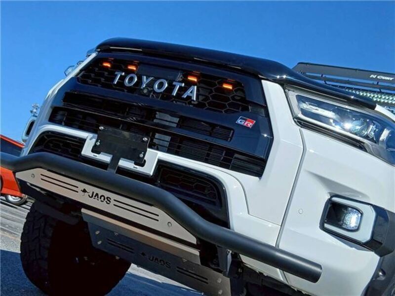 HILUX