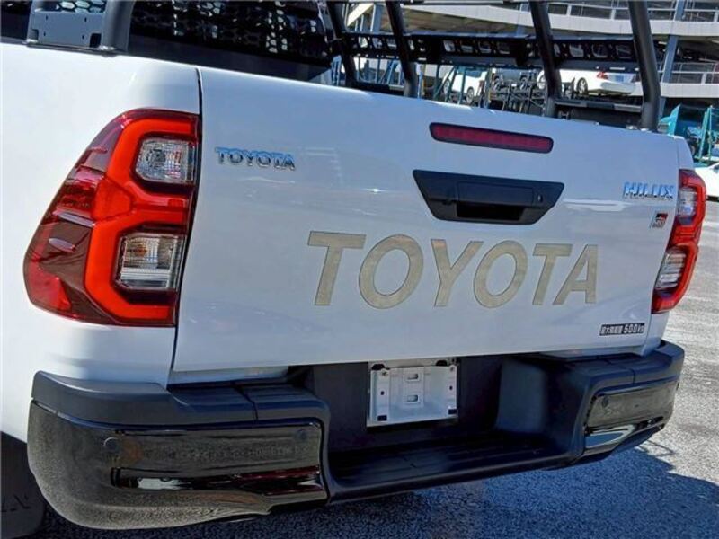 HILUX