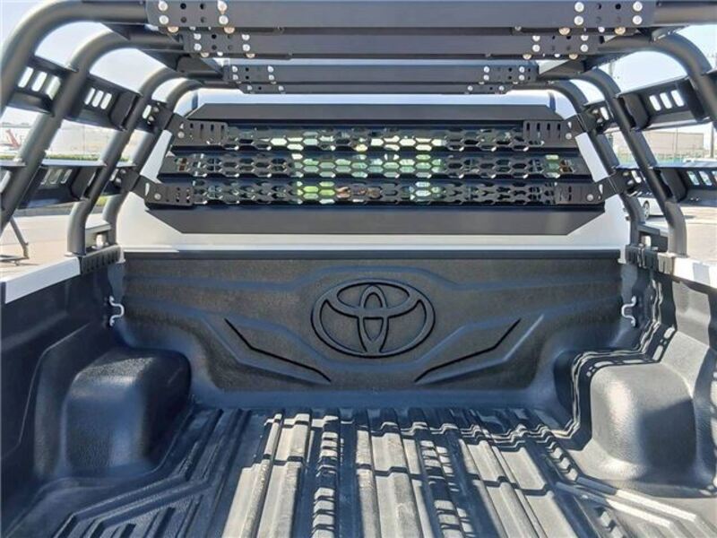 HILUX
