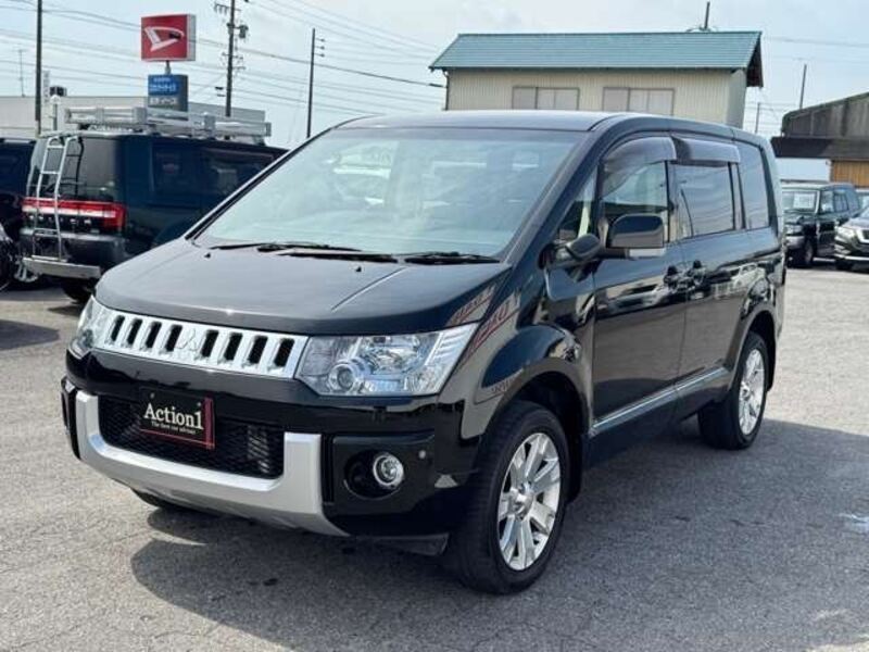 MITSUBISHI DELICA D5