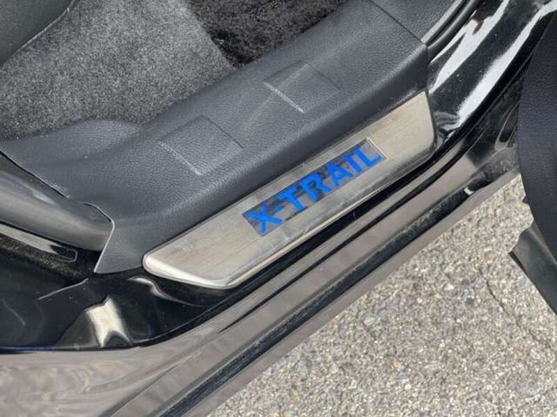 X-TRAIL