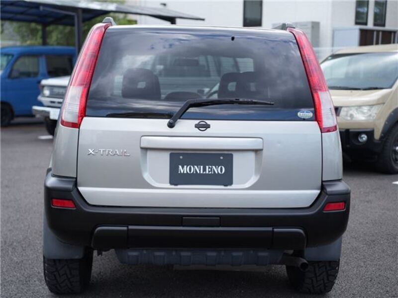 X-TRAIL