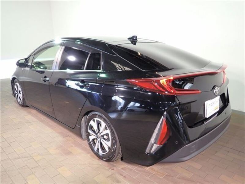 PRIUS PHV