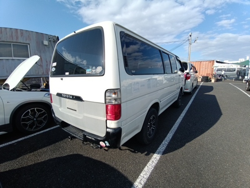 HIACE VAN