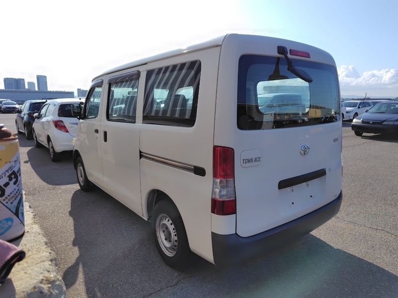 TOWN ACE VAN