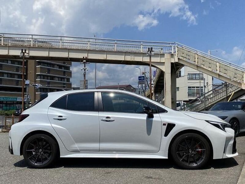 GR COROLLA