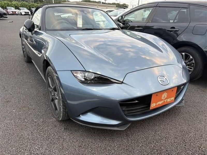 ROADSTER-0