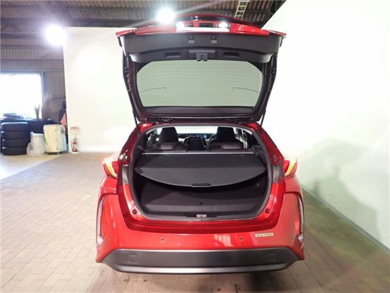 PRIUS PHV