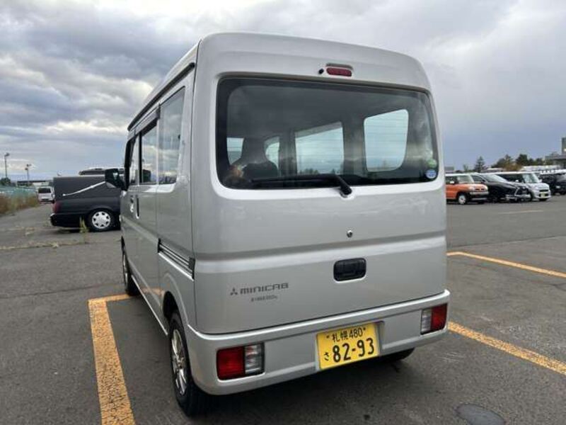 MINICAB VAN