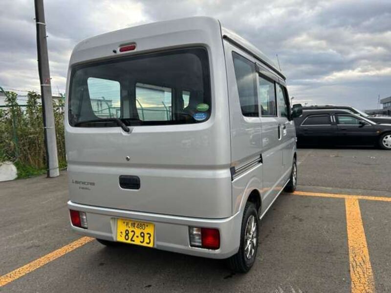 MINICAB VAN