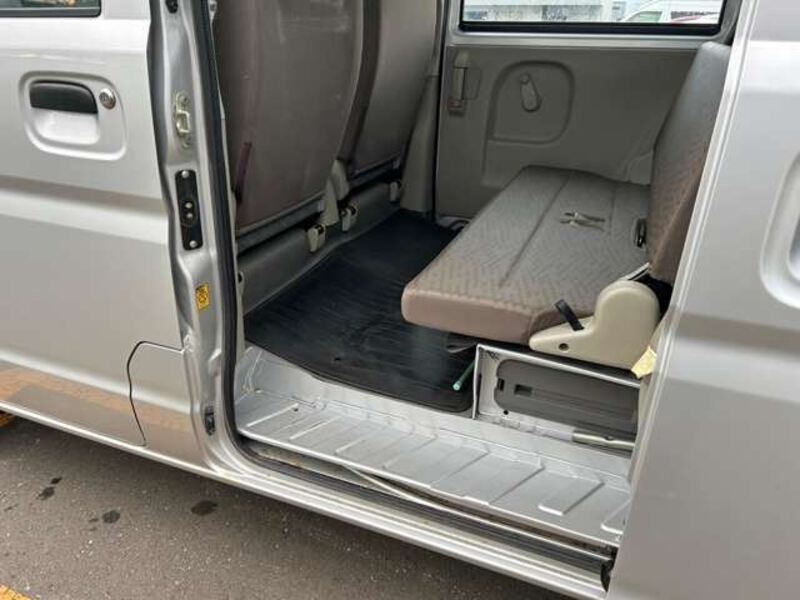 MINICAB VAN