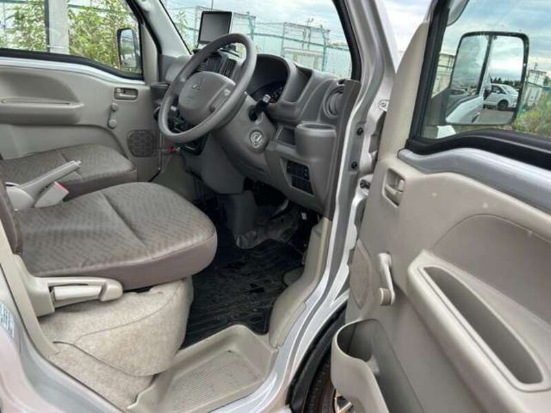 MINICAB VAN