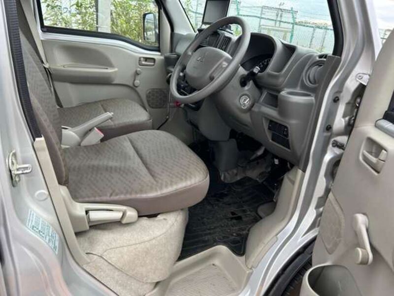 MINICAB VAN