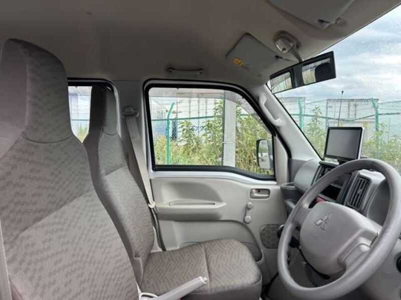 MINICAB VAN