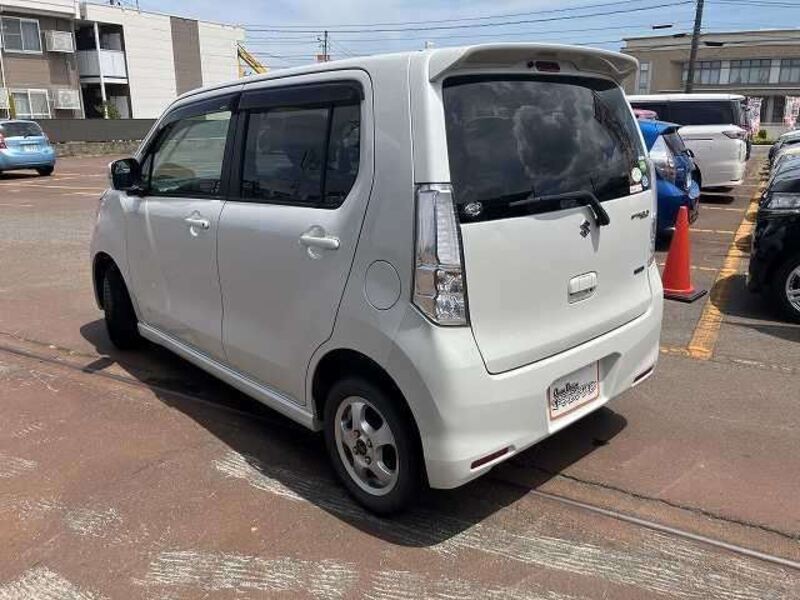 WAGON R
