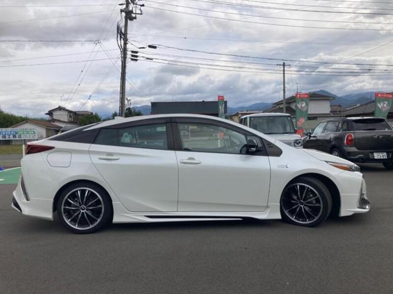 PRIUS PHV