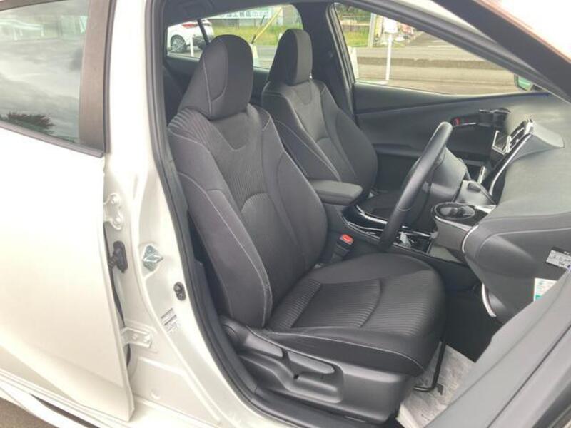 PRIUS PHV