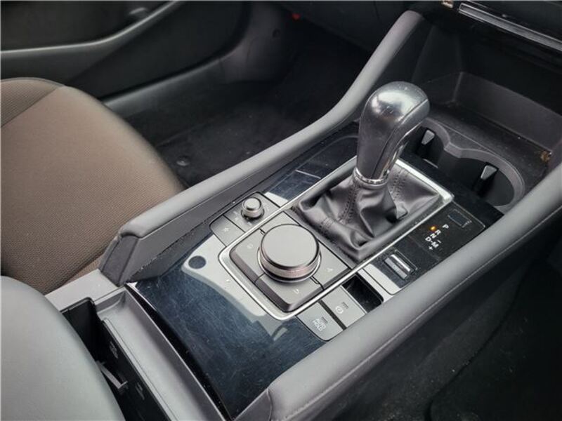 MAZDA3