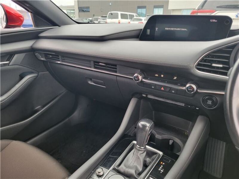 MAZDA3