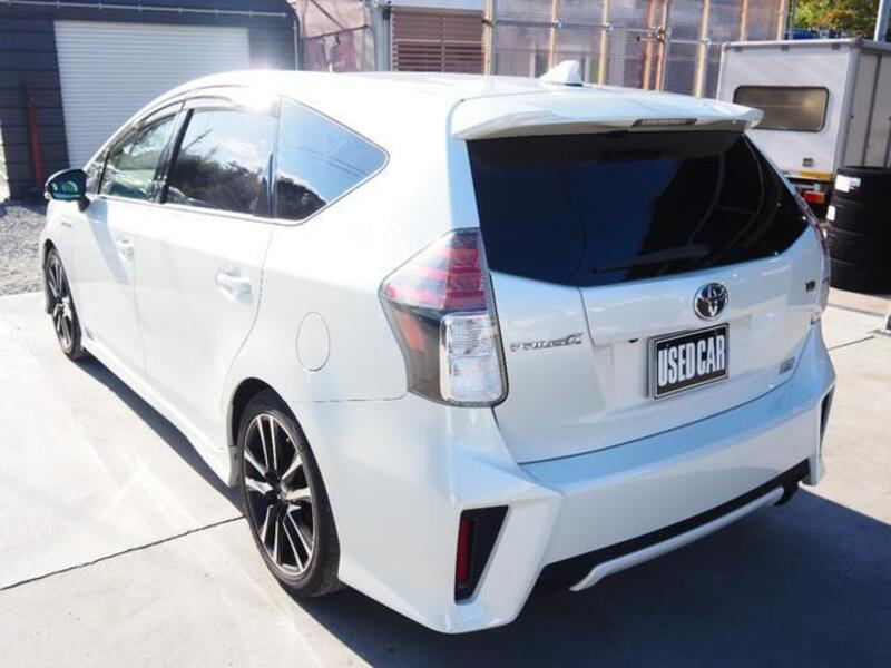 PRIUS ALPHA