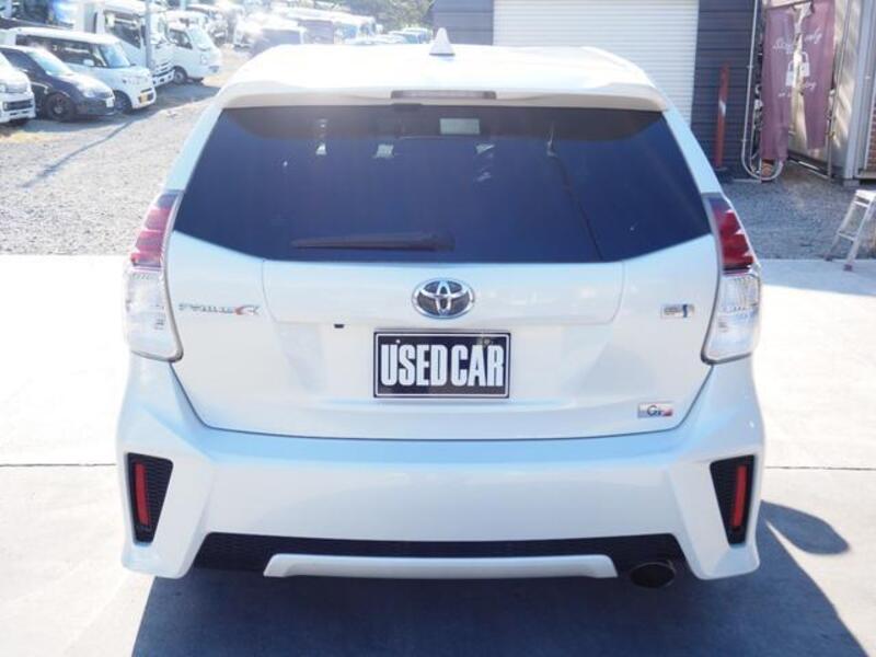 PRIUS ALPHA