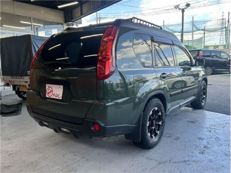 X-TRAIL