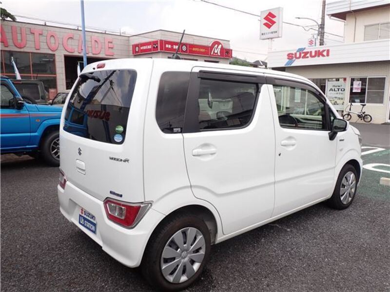 WAGON R