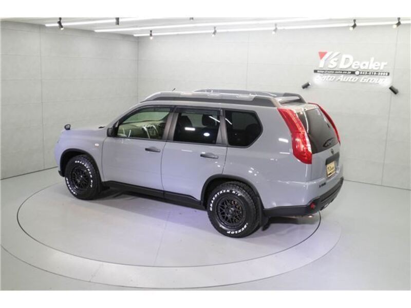 X-TRAIL