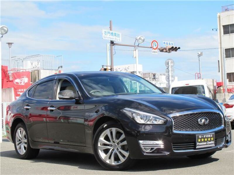 NISSAN FUGA