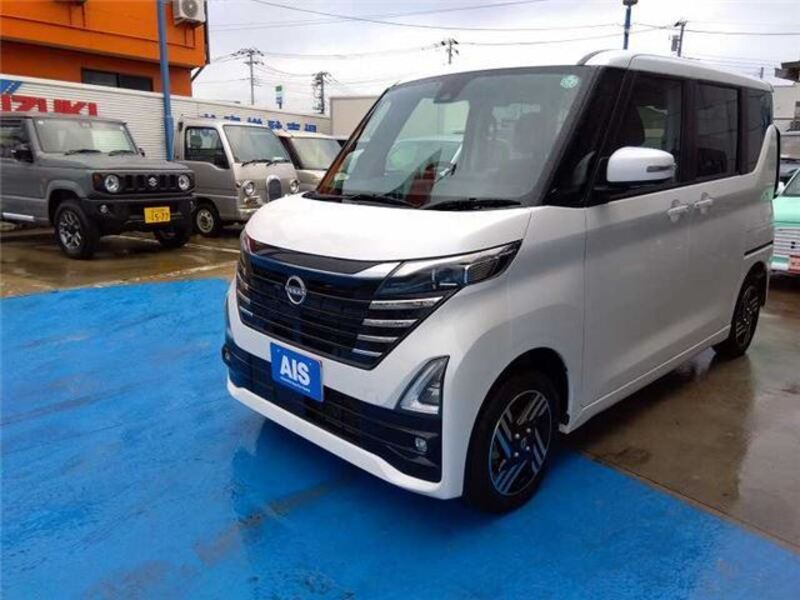 NISSAN ROOX