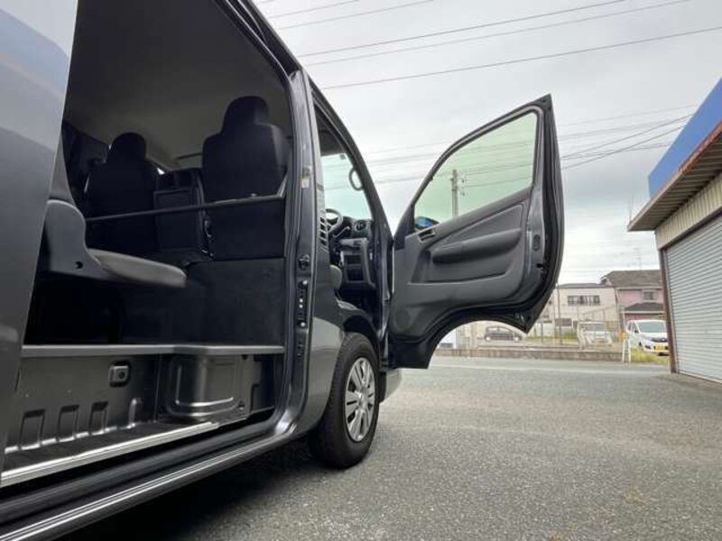 NV350 CARAVAN