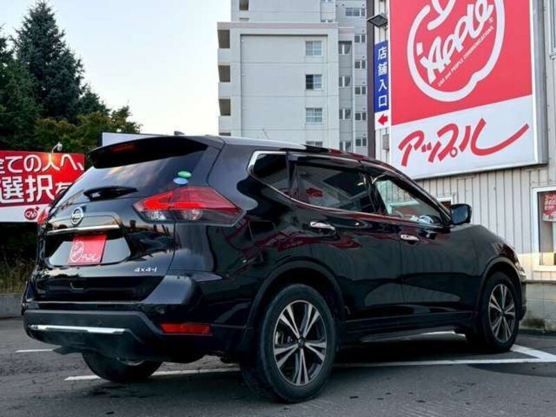 X-TRAIL