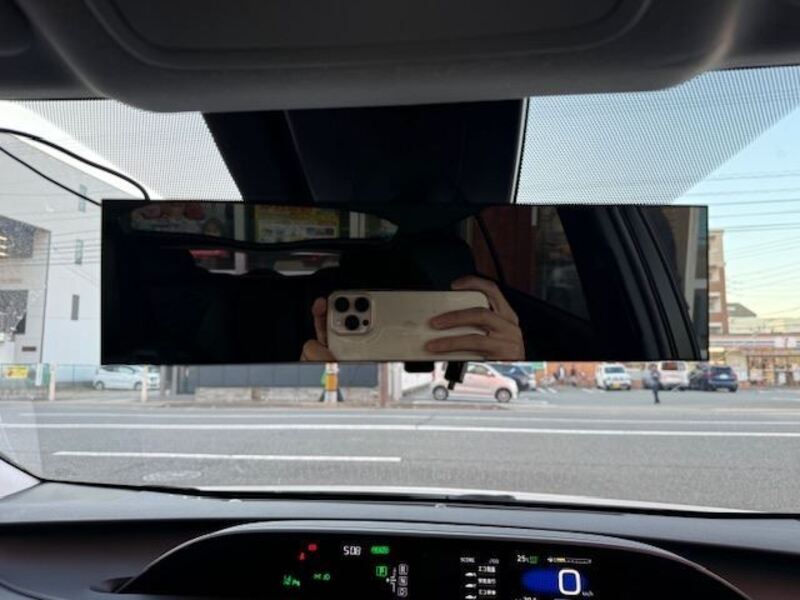 PRIUS PHV