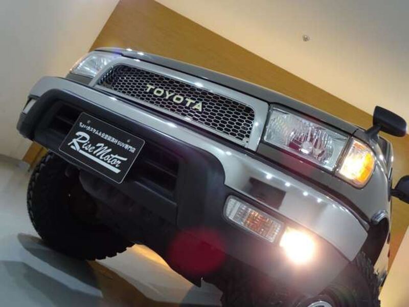 HILUX SURF