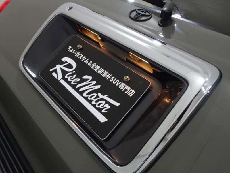 HILUX SURF